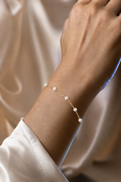 14 Ayar Altın Beyaz Boncuklu Minimalist Bileklik – 0.67 gr