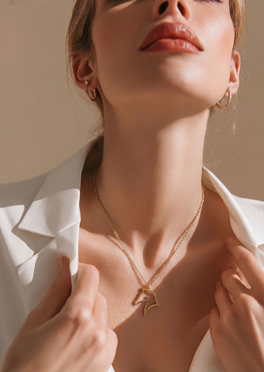 Minimalist Gold Horse Pendant - Altın Geometrik At Tasarım Zincir Kolye